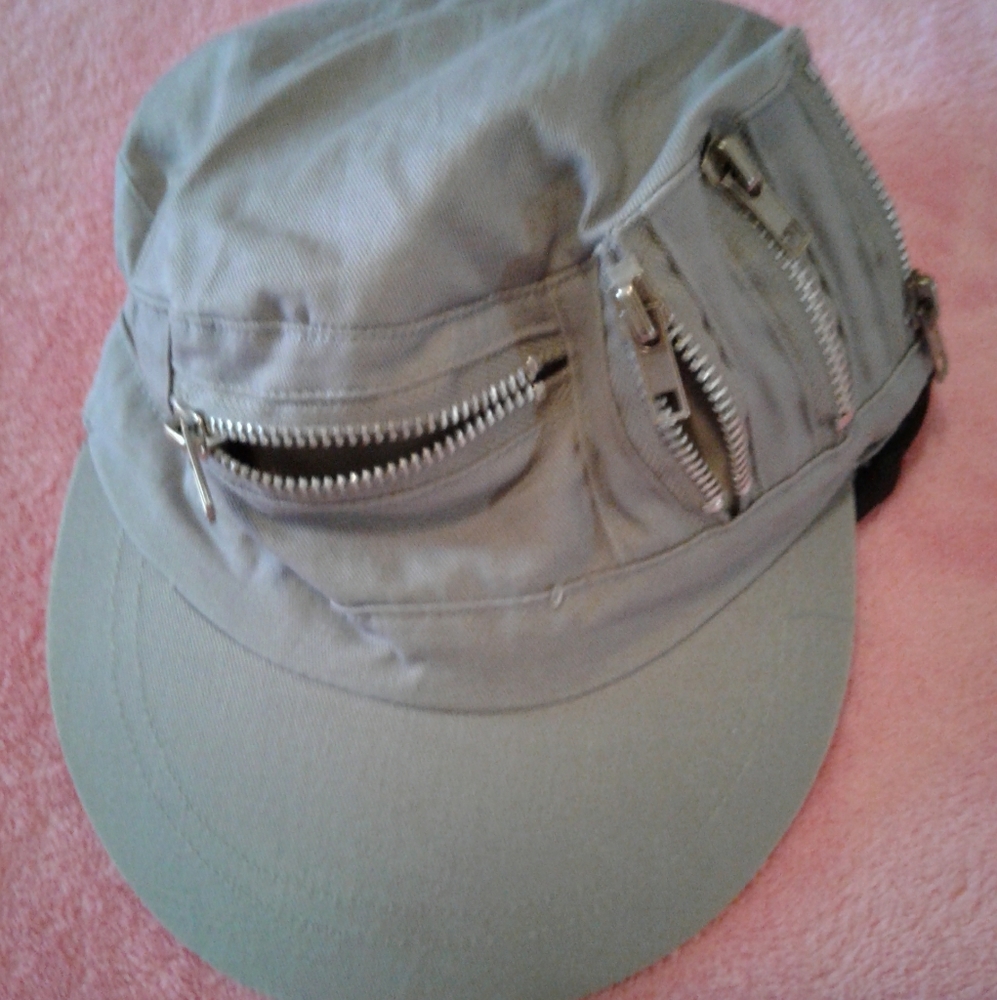 🌺 2 Cute OS Caps/Hats - Picture 9 of 12